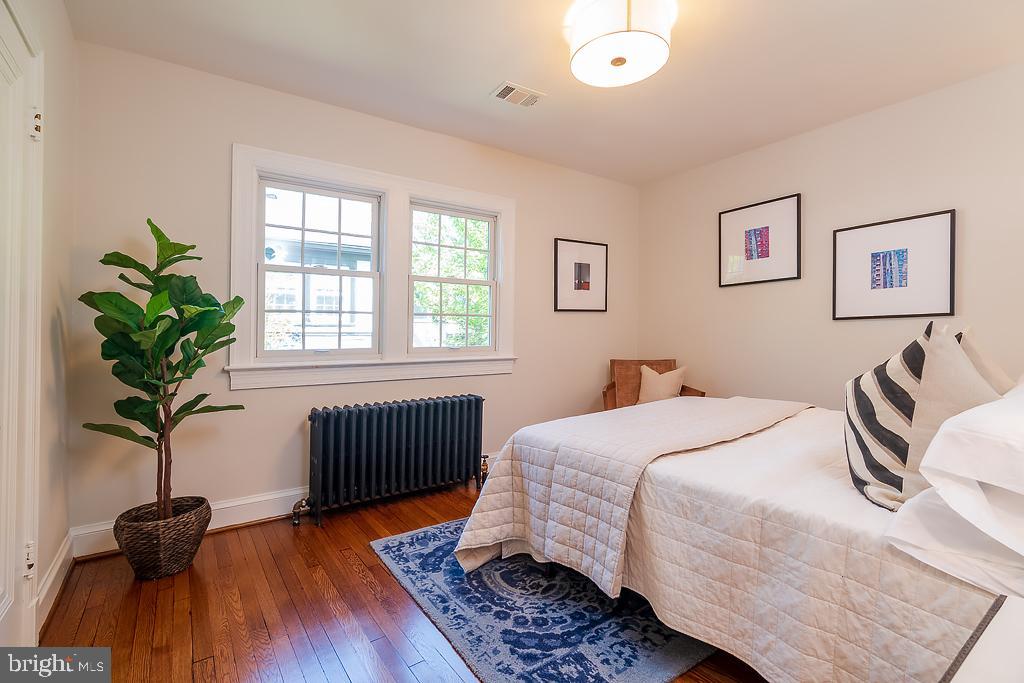 3607 Van Ness Street Northwest Washington, DC 20008 - Photo 26 of 47