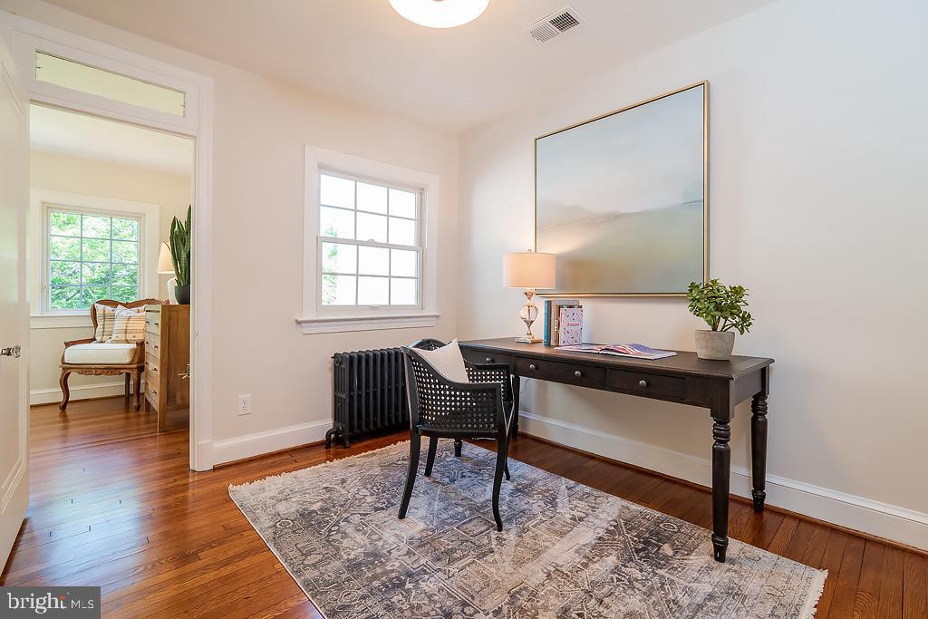 3607 Van Ness Street Northwest Washington, DC 20008 - Photo 28 of 47