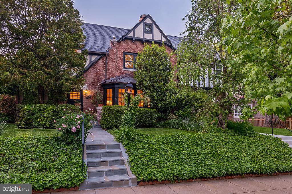 3607 Van Ness Street Northwest Washington, DC 20008 - Photo 43 of 47