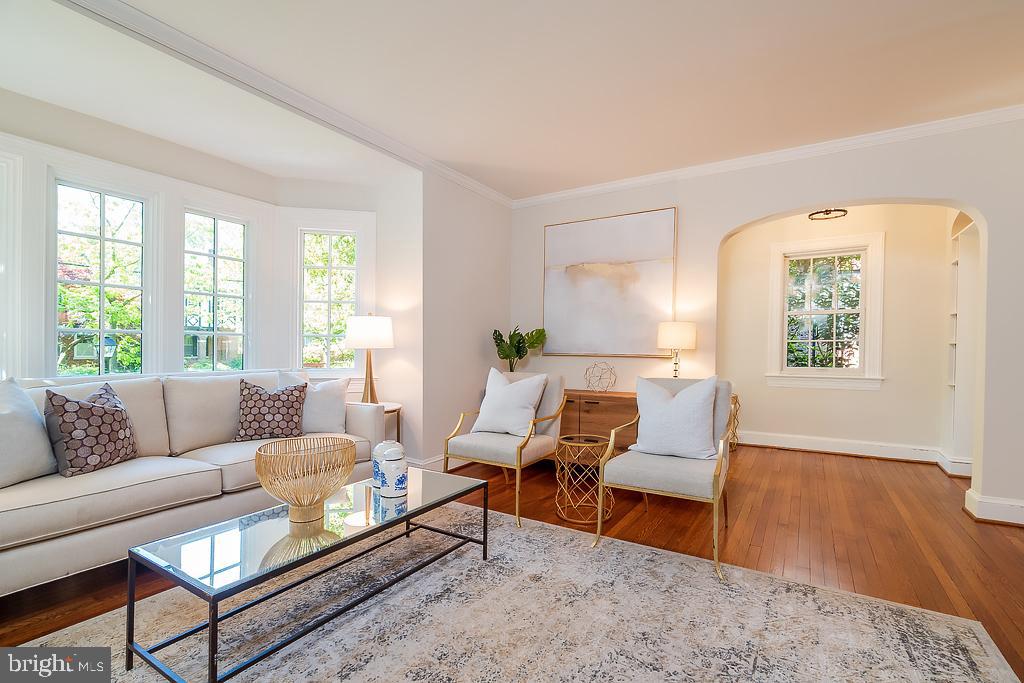 3607 Van Ness Street Northwest Washington, DC 20008 - Photo 8 of 47