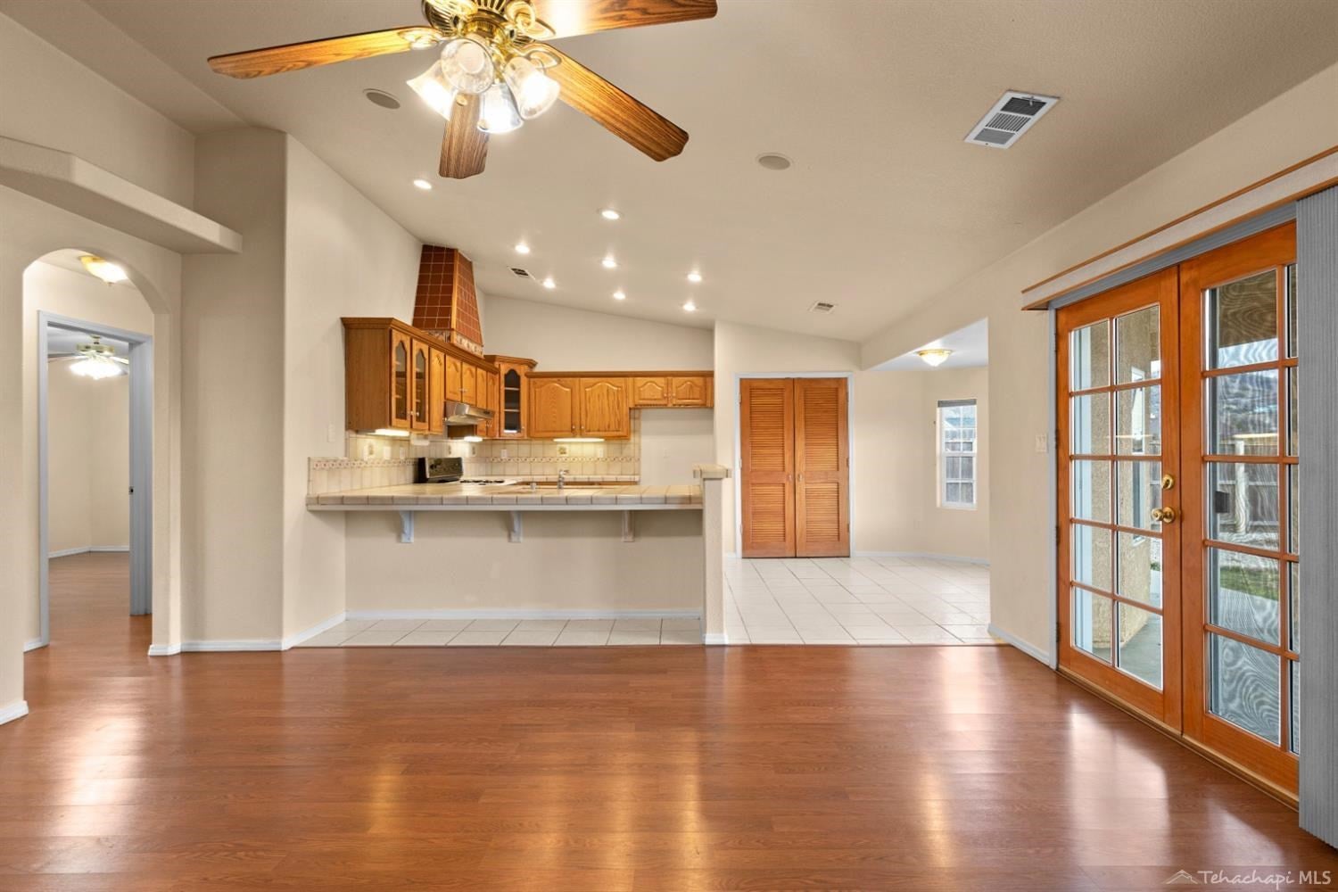 18331 Wrangler Way Tehachapi, CA 93561 - Photo 5 of 24 Gallery Image 5