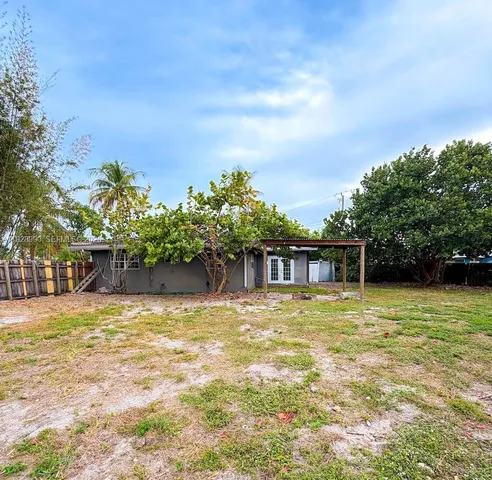 $3,600 | 1040 Lyons Park Drive, Pompano Beach, FL 33060
