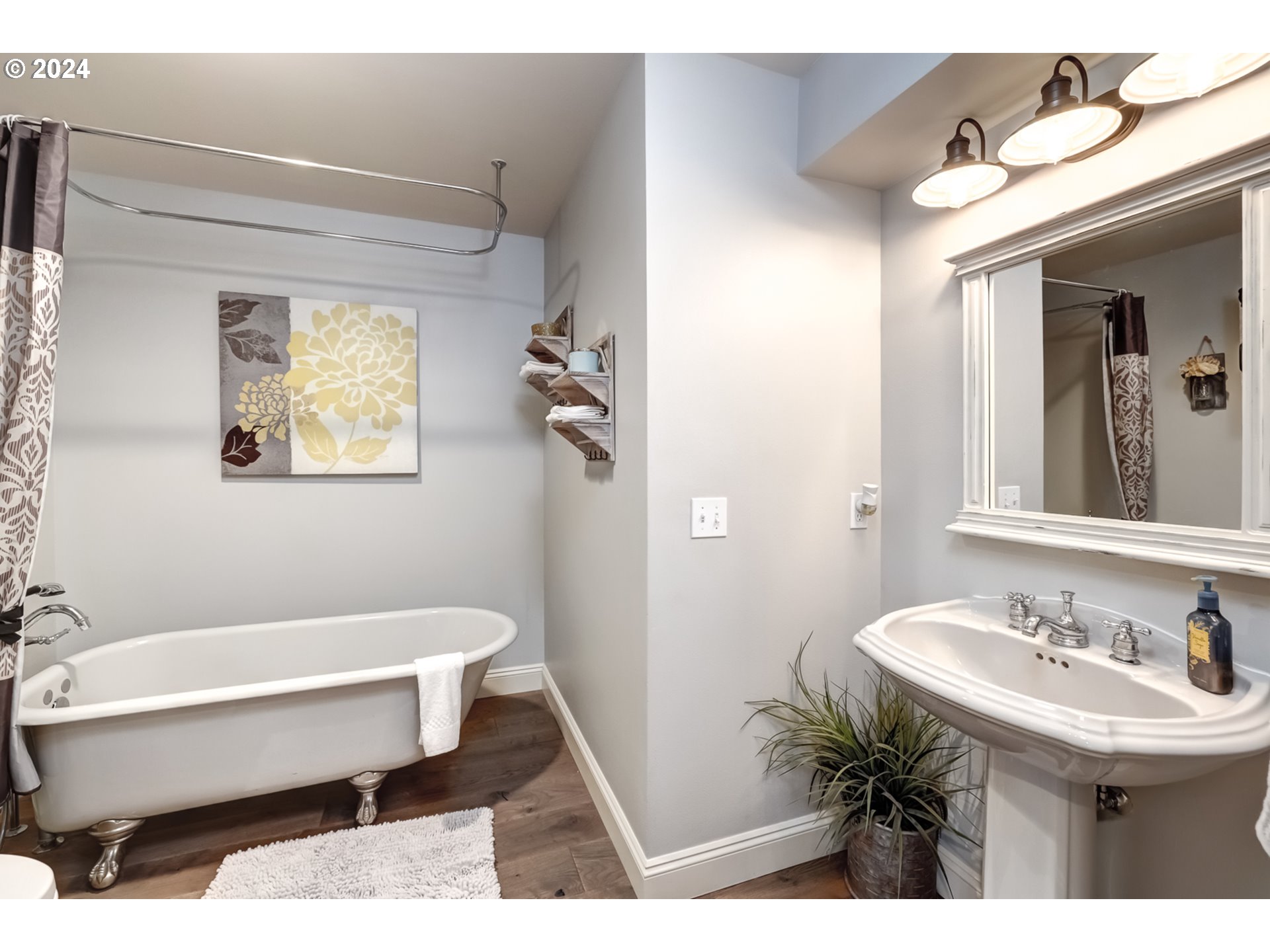 11855 Southwest Campbell Road Hillsboro, OR 97123 - Photo 16 of 45 Gallery Image 16
