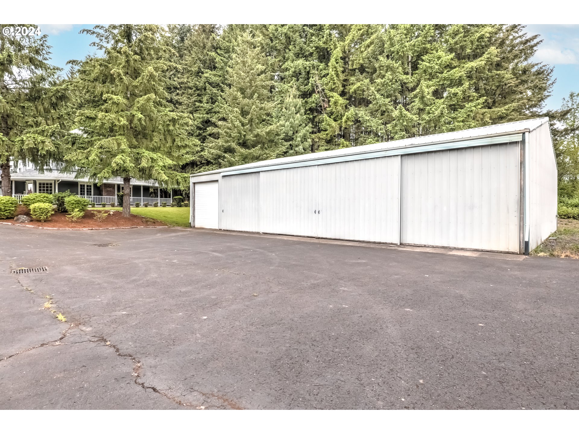 11855 Southwest Campbell Road Hillsboro, OR 97123 - Photo 3 of 45 Gallery Image 3