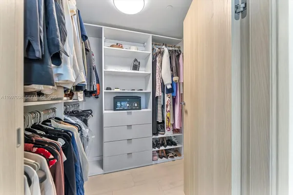 $7,800 | 1000 Brickell Plaza, Unit 3609, Miami, FL 33131