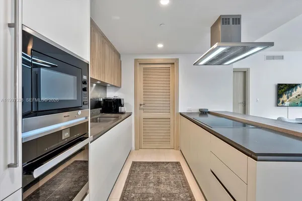 $7,800 | 1000 Brickell Plaza, Unit 3609, Miami, FL 33131