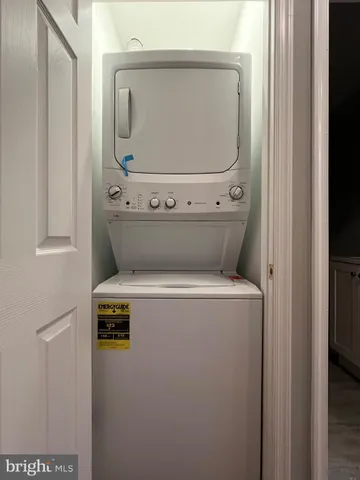 a close up view of washer and dryer