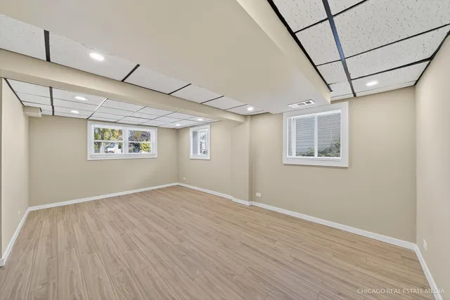 $3,250 | 2211 Birchwood Parkway, Woodridge, IL 60517