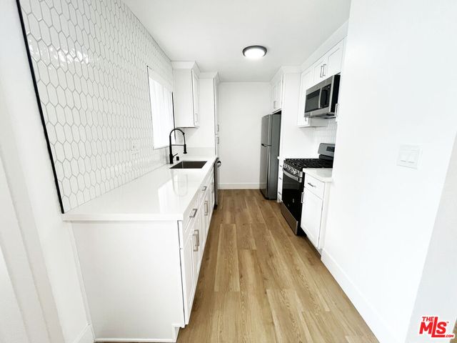 $3,250 | 4180 Marlton Avenue, Unit 13, Los Angeles, CA 90008