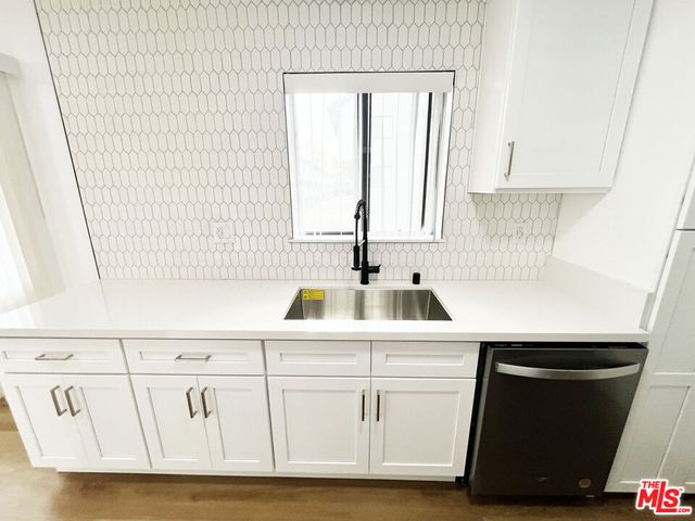 $3,250 | 4180 Marlton Avenue, Unit 13, Los Angeles, CA 90008