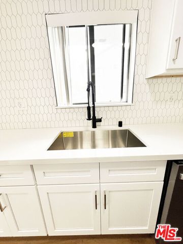 $3,250 | 4180 Marlton Avenue, Unit 13, Los Angeles, CA 90008