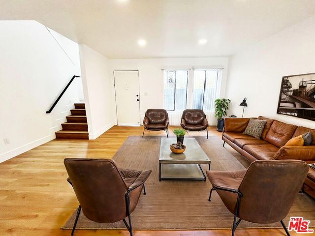 $3,250 | 4180 Marlton Avenue, Unit 13, Los Angeles, CA 90008