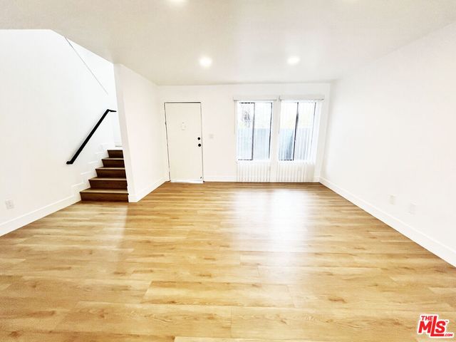 $3,250 | 4180 Marlton Avenue, Unit 13, Los Angeles, CA 90008