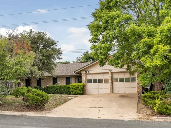 $1,895 | 7506 Glenhill Road, Austin, TX 78752