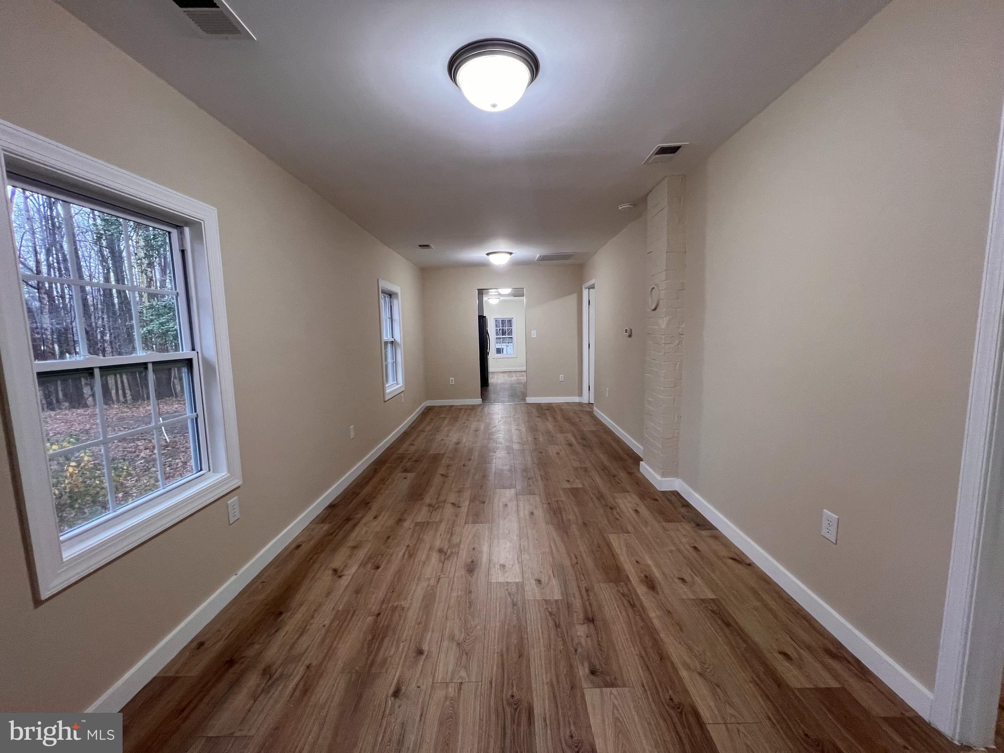 2073 Warrenton Road Fredericksburg, VA 22406 - Photo 2 of 14 Living Room