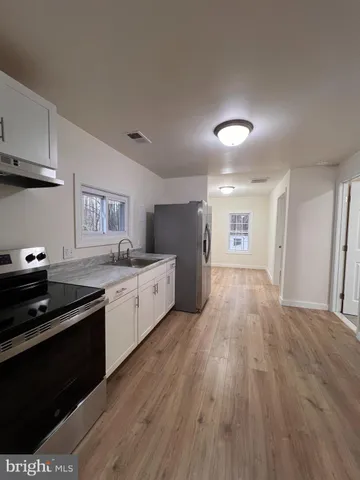 $2,400 | 2073 Warrenton Road, Fredericksburg, VA 22406