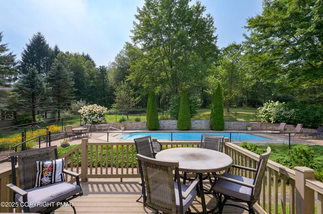 $645,000 | 969 Hideaway Hill Road, Kunkletown, PA 18058