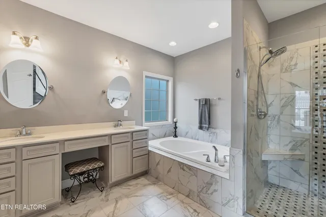 $749,500 | 807 Brookwood Lane, Maryville, TN 37801