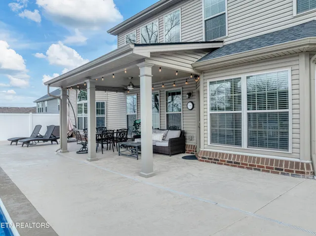 $749,500 | 807 Brookwood Lane, Maryville, TN 37801