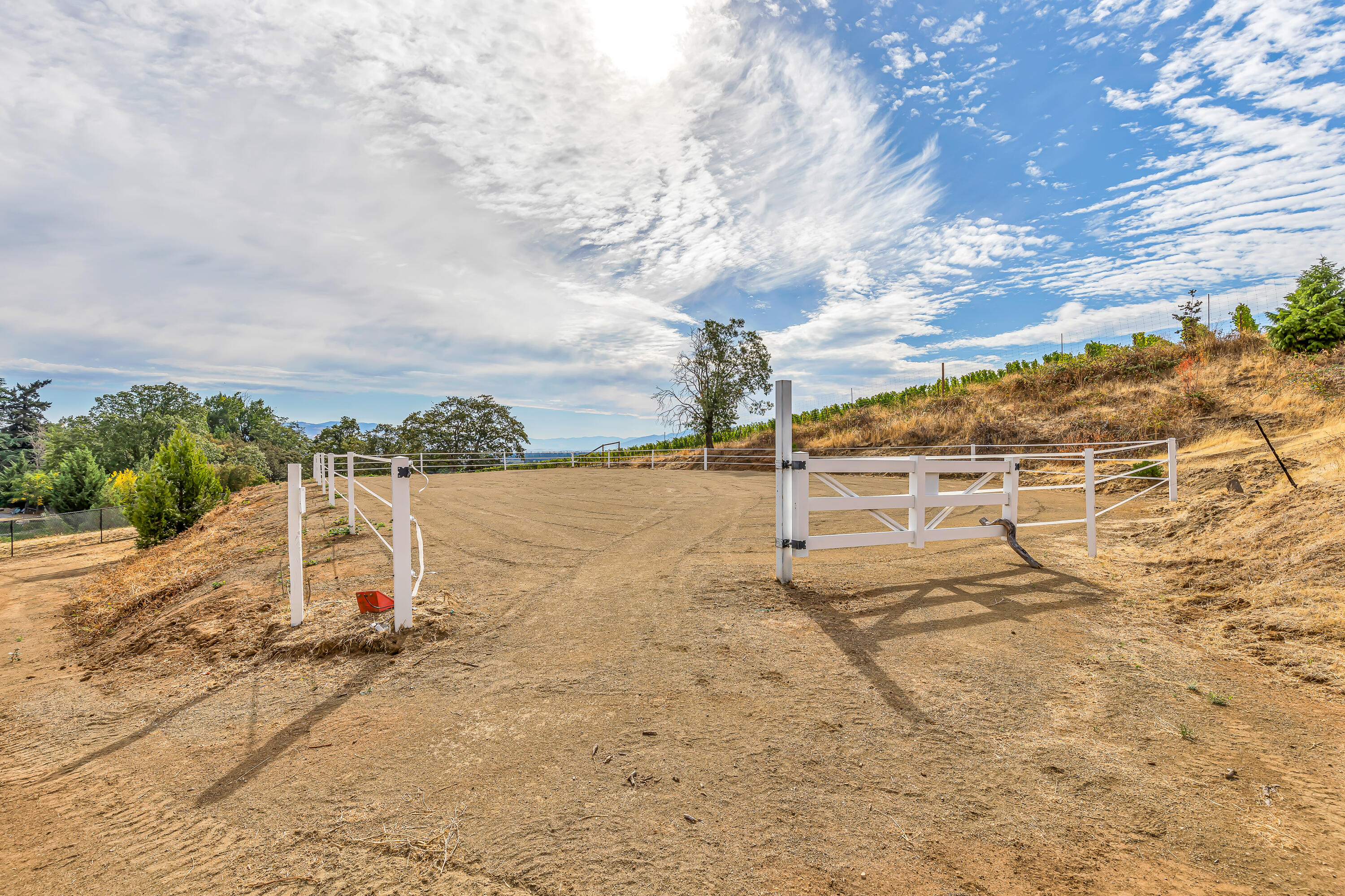 1865 Old Military Road Central Point, OR 97502 - Photo 65 of 77 Dressage Arena