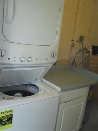 $1,850 | 511 Finsbury Circle, Unit B, Sun City Center, FL 33573