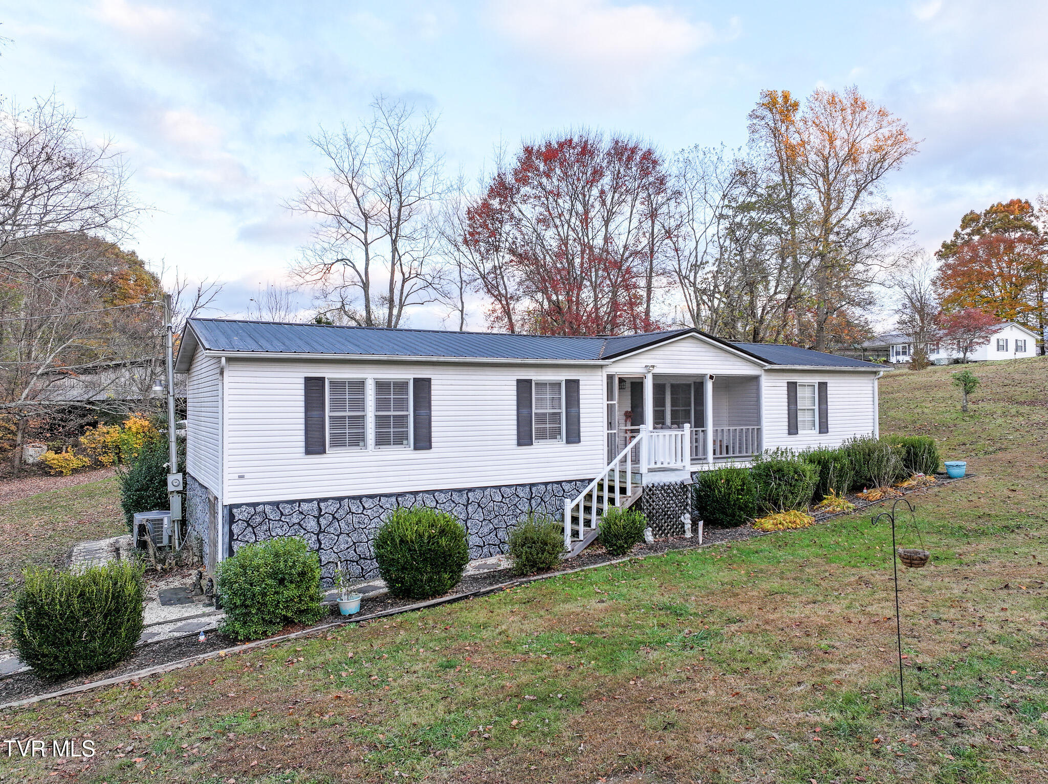 114 Paul Mathes Road Chuckey, TN 37641 - Photo 7 of 38 Front Exterior