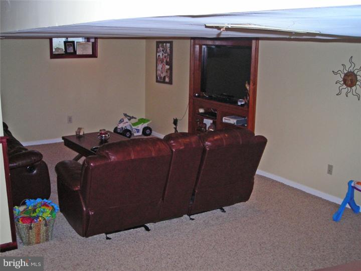 2062 Fortune Road Glenside, PA 19038 - Photo 18 of 25 Family Room