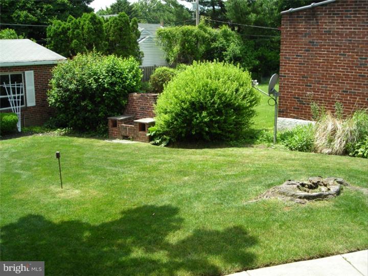 2062 Fortune Road Glenside, PA 19038 - Photo 25 of 25 View in Back