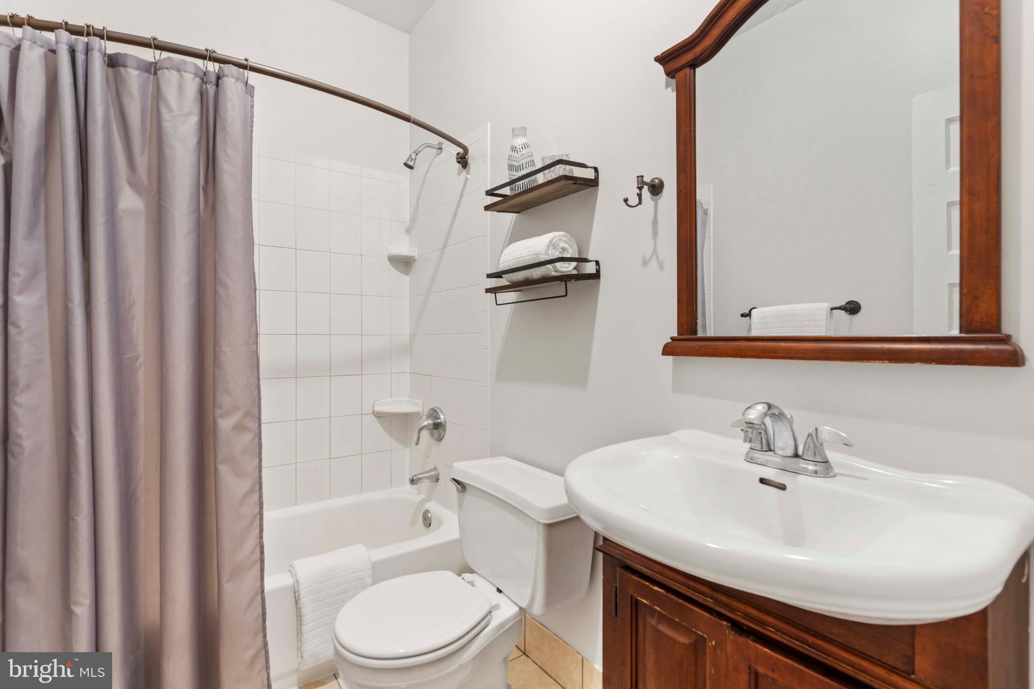 1221 D Street Northeast Washington, DC 20002 - Photo 14 of 31