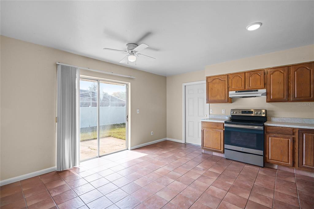404 Shady Banks Road Altamonte Springs, FL 32779 - Photo 12 of 40 Gallery Image 12