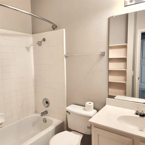 $1,900 | 107 Holmstrom Street, Hutto, TX 78634