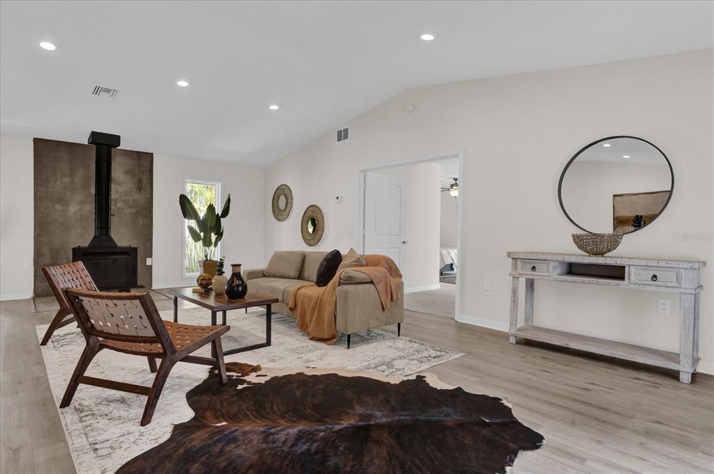 13128 Devonshire Road Orlando, FL 32832 - Photo 4 of 26