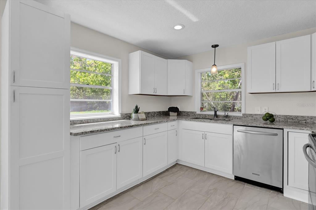 13128 Devonshire Road Orlando, FL 32832 - Photo 10 of 26