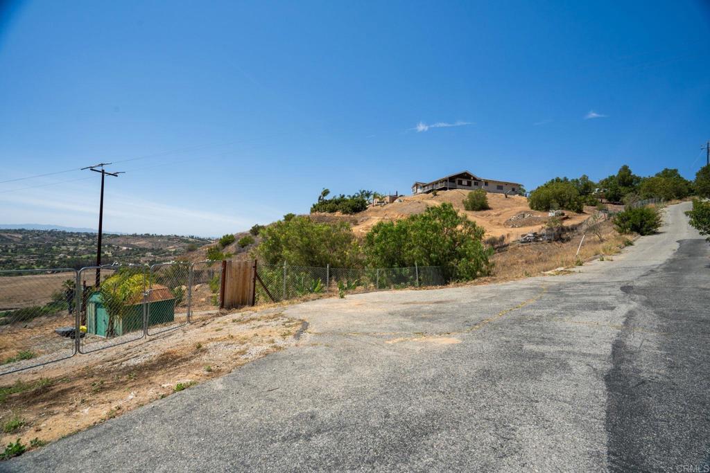 3503 Monserate Hill Road Fallbrook, CA 92028 - Photo 1 of 32