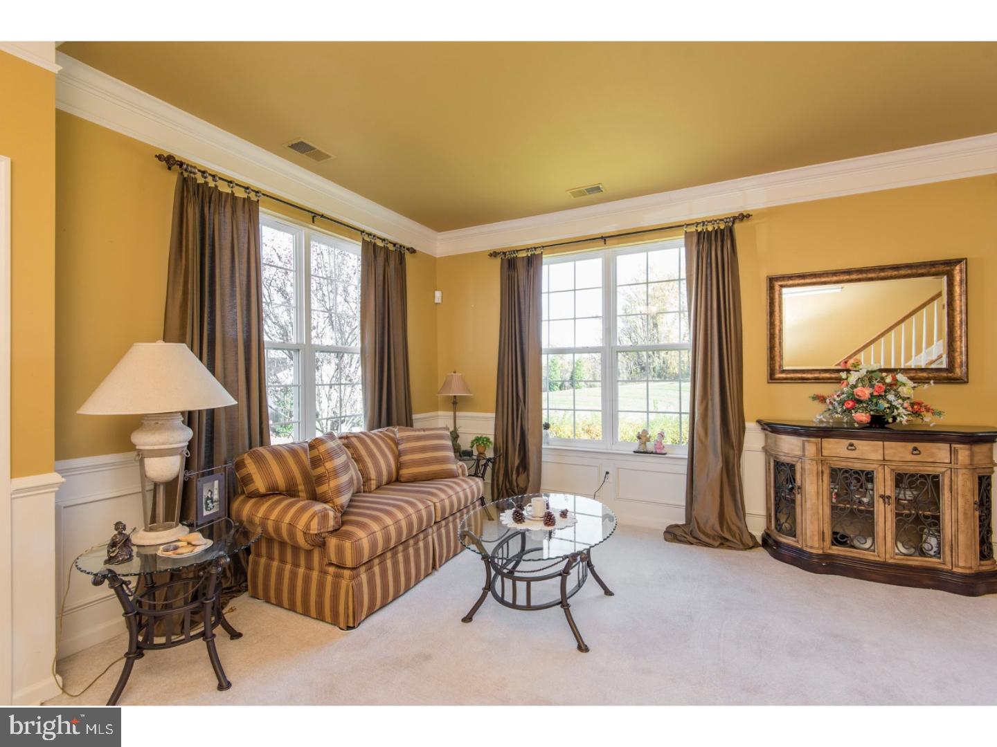 225 Stoyer Road Coatesville, PA 19320 - Photo 3 of 25 Living Room