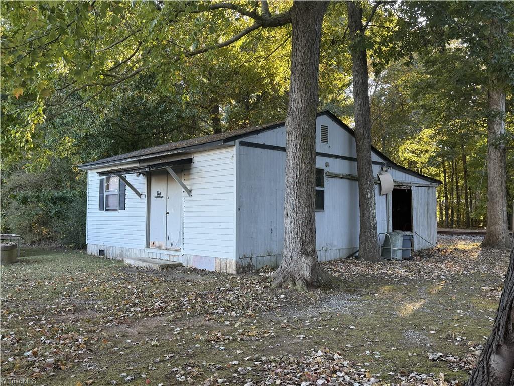 4869 Old Edgar Road Sophia, NC 27350 - Photo 5 of 22