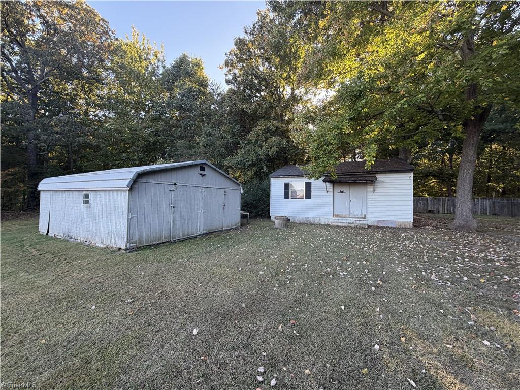 4869 Old Edgar Road Sophia, NC 27350 - Photo 7 of 22