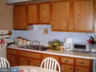 206 Avon Road Upper Darby, PA 19082 - Photo 5 of 6
