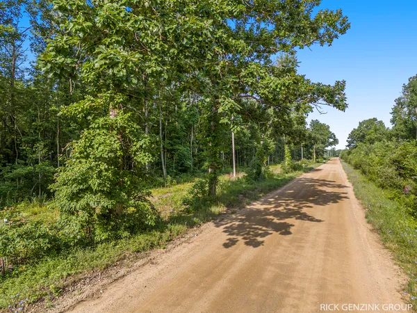 $219,000 | 5936 108th Avenue, Pullman, MI 49450