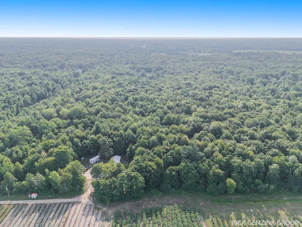 $219,000 | 5936 108th Avenue, Pullman, MI 49450