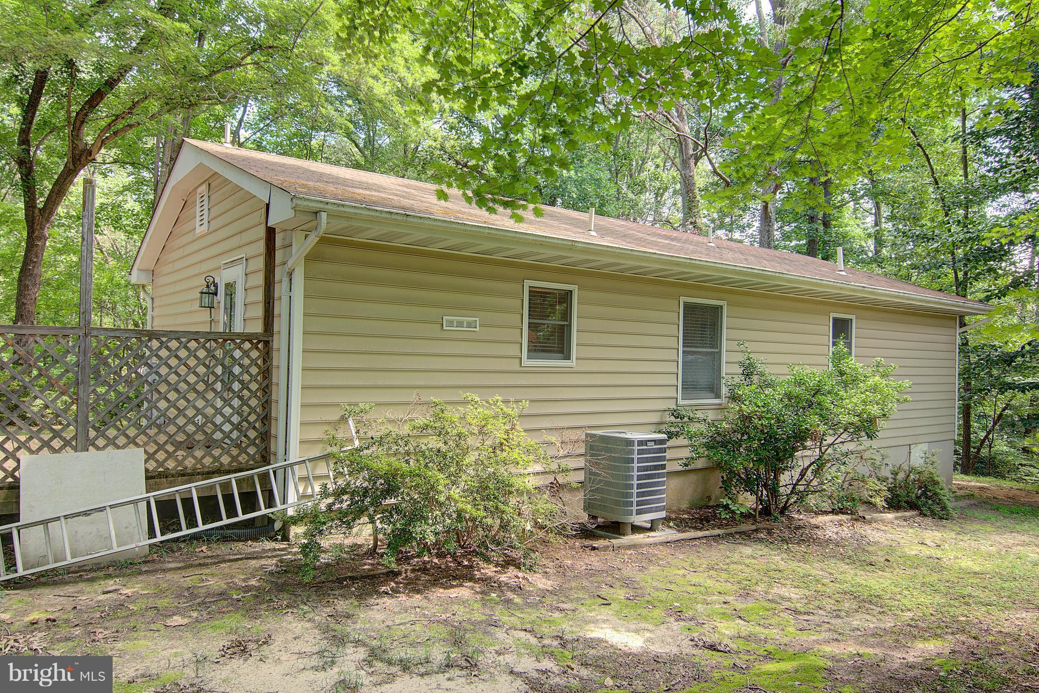 1134 Calvert Beach Road St. Leonard, MD 20685 - Photo 6 of 27 Exterior (Rear)