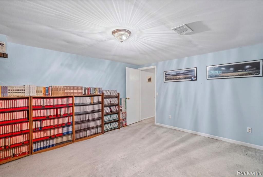 439 Windmill Point Drive Flushing, MI 48433 - Photo 26 of 32