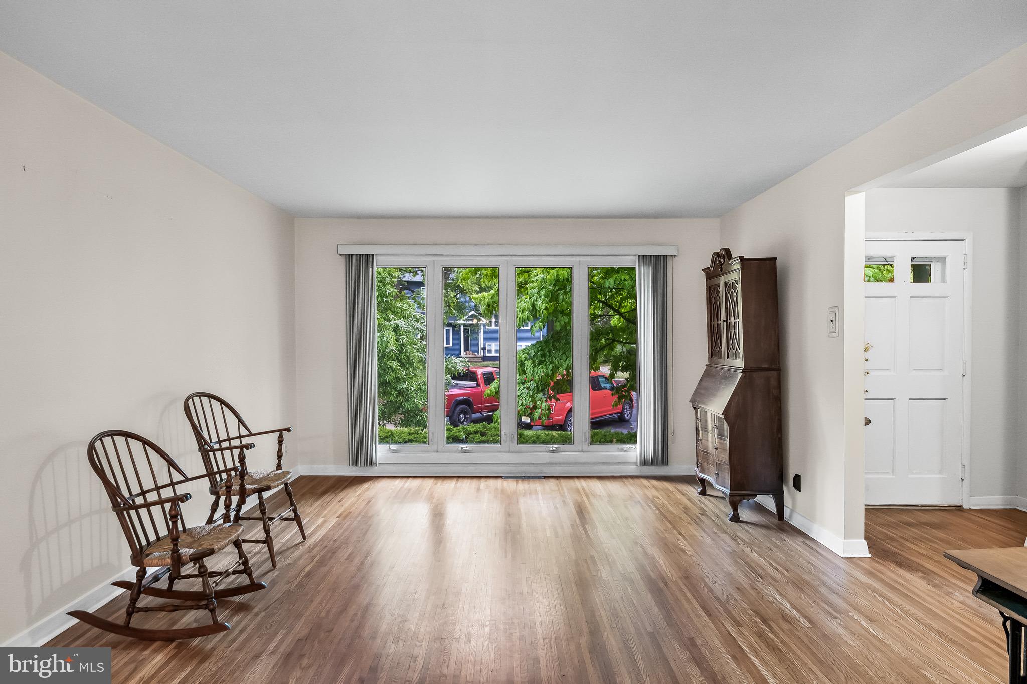 136 Ridge Circle Cherry Hill, NJ 08002 - Photo 6 of 28