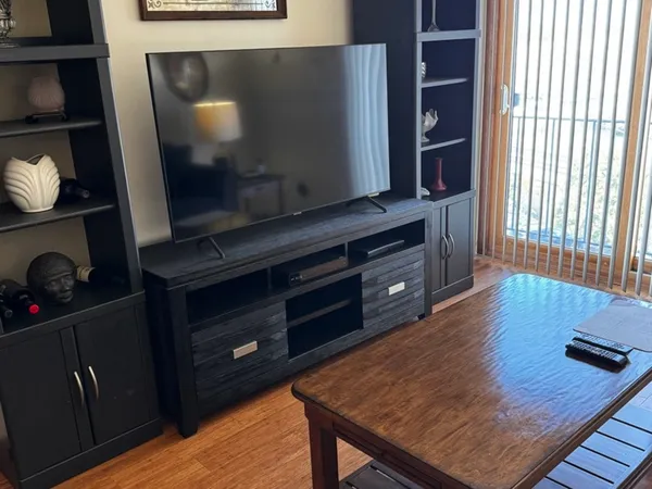 $160,000 | 2333 North Neva Avenue, Unit 404C, Chicago, IL 60707
