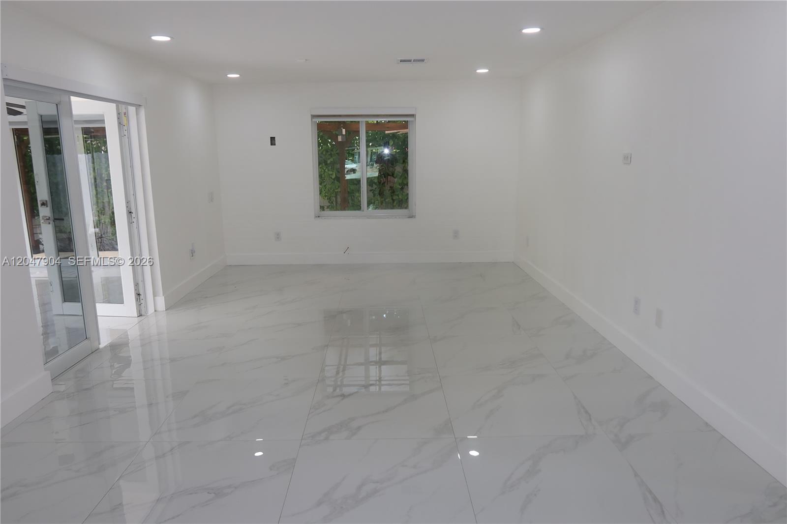 4401 Southwest 102nd Place Miami, FL 33165 - Photo 11 of 21
