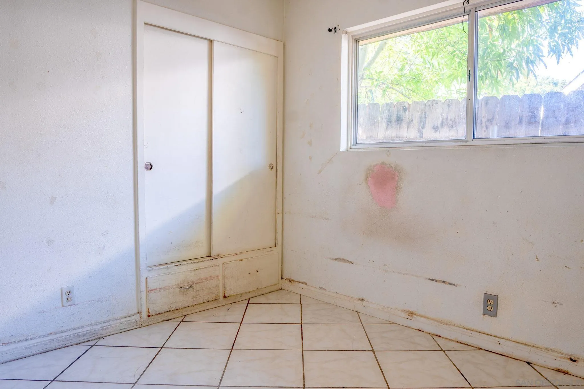 9209 Jamacha Boulevard Spring Valley, CA 91977 - Photo 25 of 26 a view of an empty room with a window