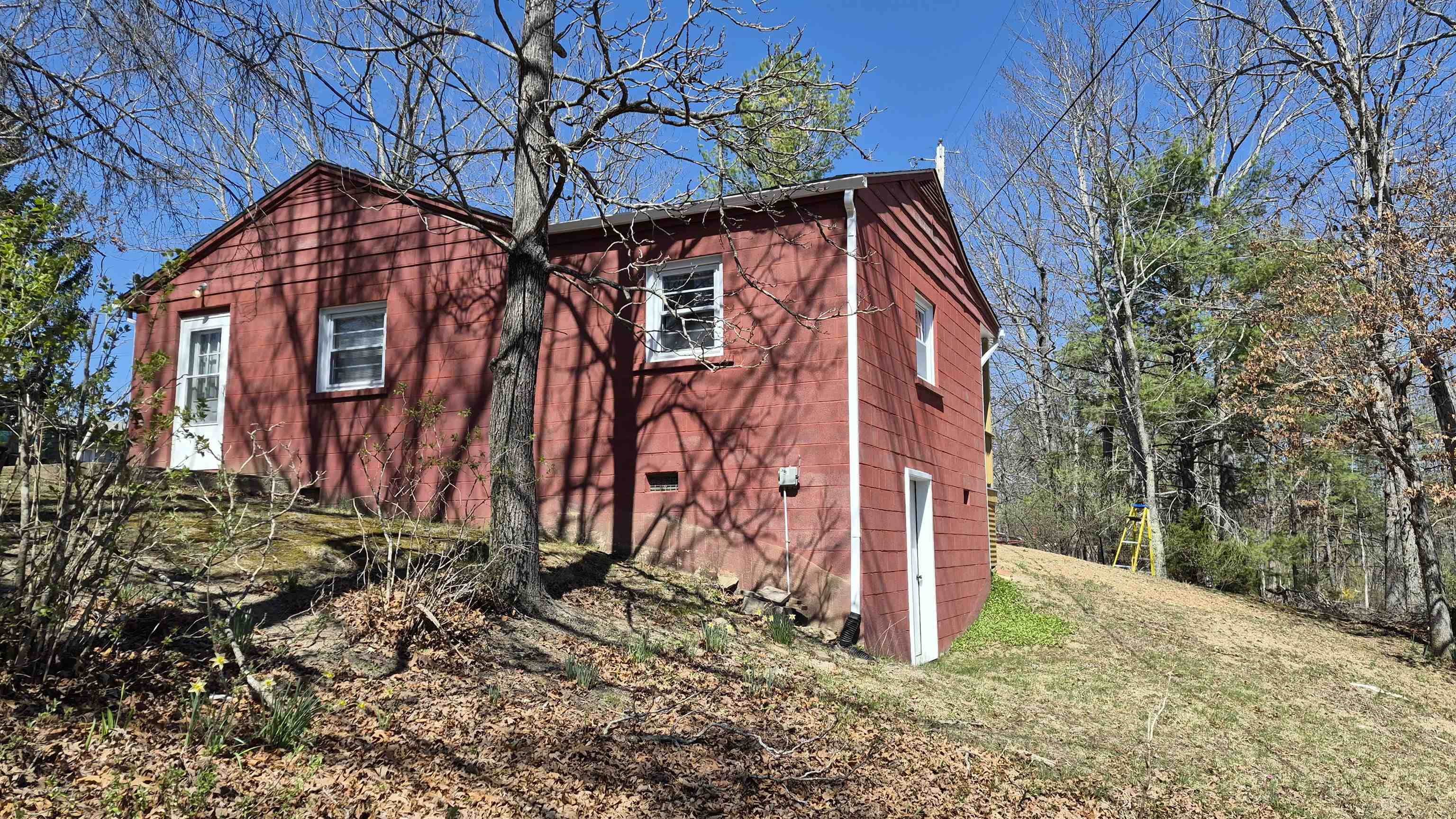 211 Watertank Road Millboro, VA 24460 - Photo 4 of 19 Gallery Image 4