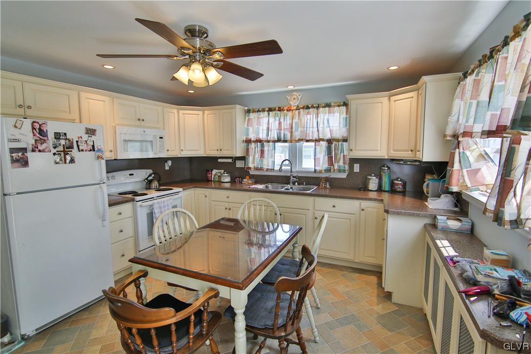 3118 Cherryville Road Northampton, PA 18067 - Photo 4 of 23 Kitchen updated in 2014