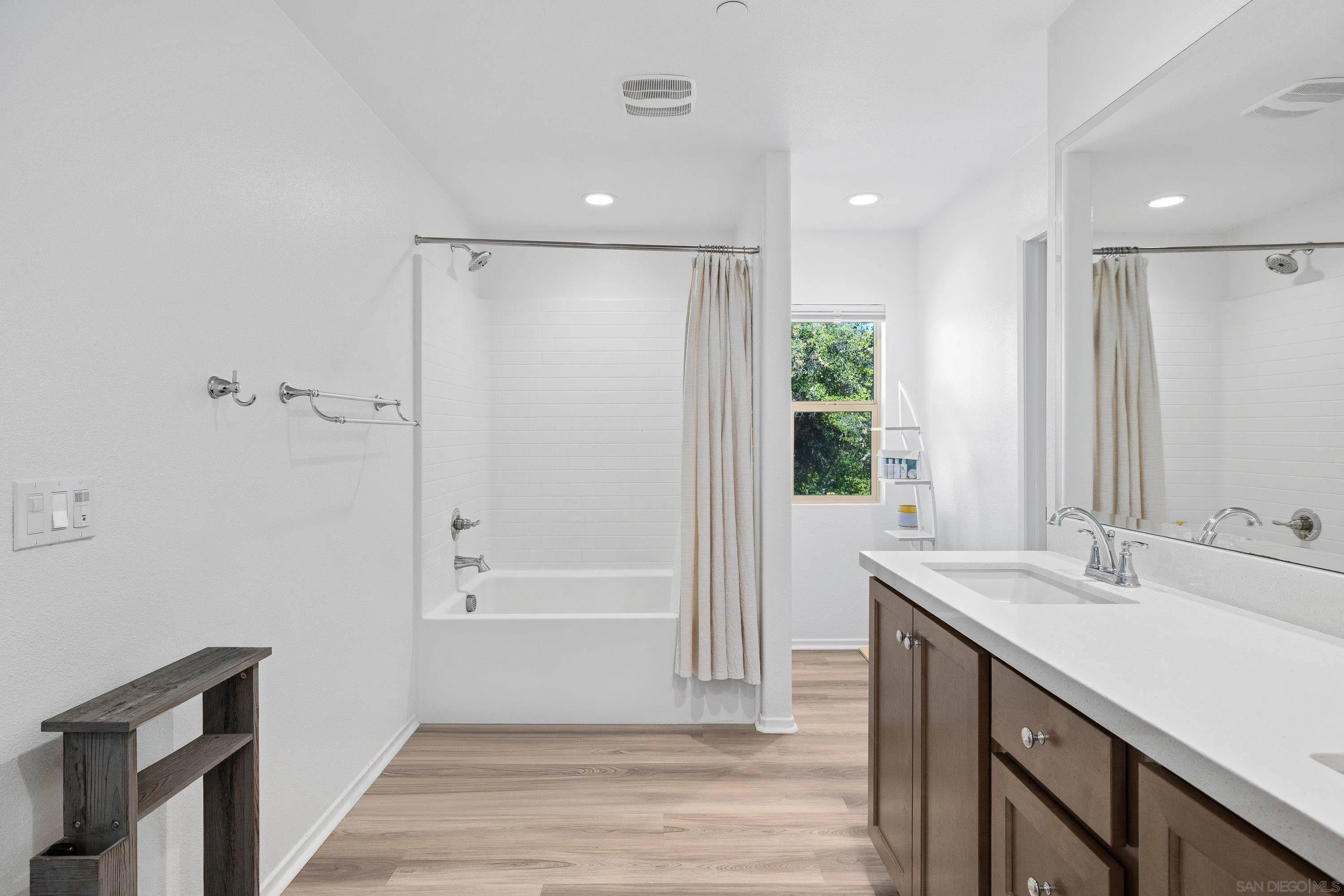 24060 Raptor Way Lake Elsinore, CA 92532 - Photo 21 of 56 Gallery Image 21