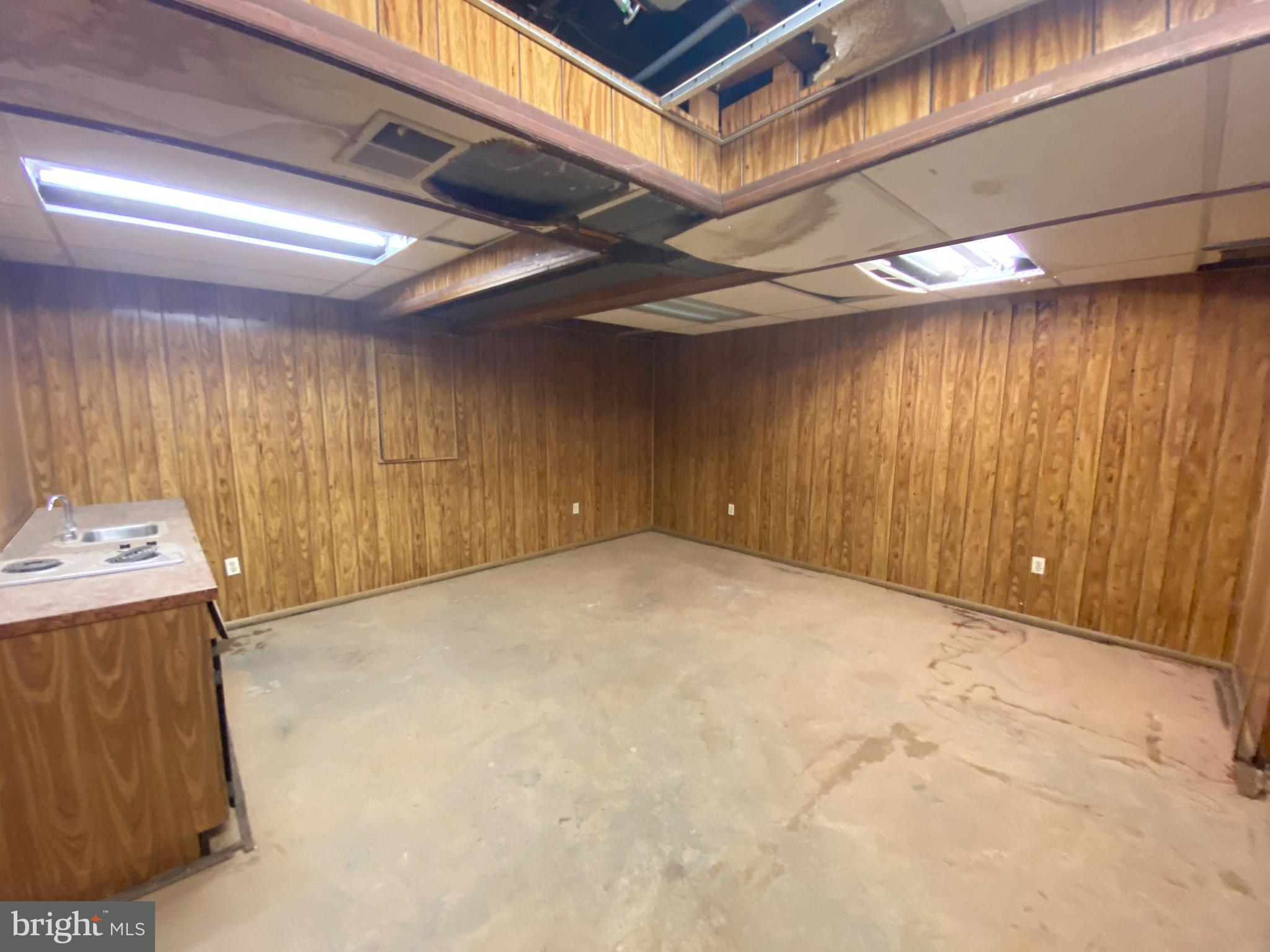 11125 Korman Drive Potomac, MD 20854 - Photo 16 of 19